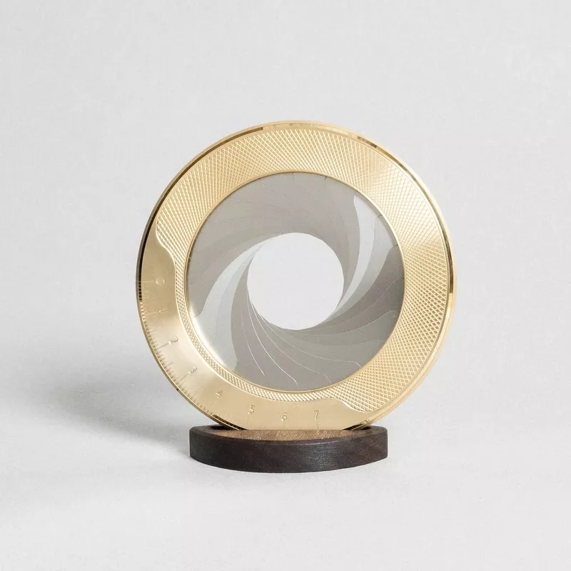Iris Precision Tool for Drawing Circles